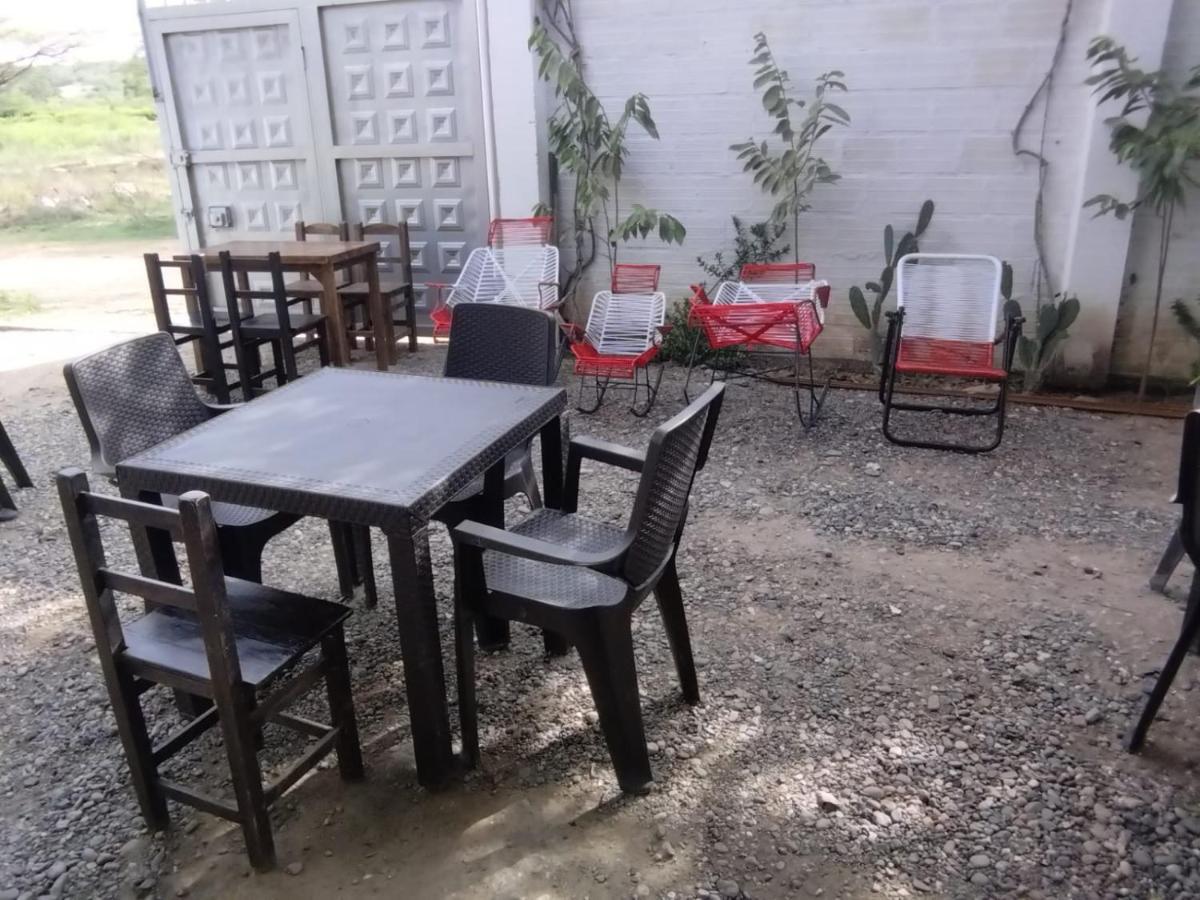 Hostal Sarita Villavieja Zewnętrze zdjęcie
